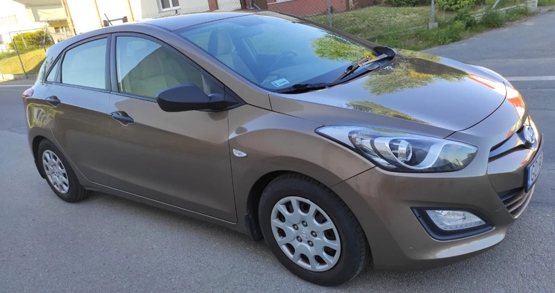 Hyundai I30 cena 32900 przebieg: 154000, rok produkcji 2012 z Zgierz małe 106